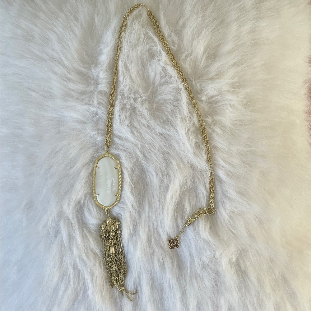 Kendra Scott Rayne necklace** Bundle 5+ items and name your offer!!! 💖💞